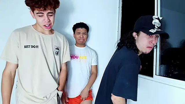 Snapshot of latin_naughty_boys chatting on October 17, 6:49 am latin naughty boys online show from October 17, 6:49 am