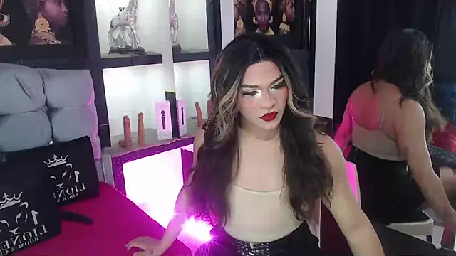 Snapshot of Sophia_hott01 chatting on October 6, 12:46 pm Sophia hott01 online show from October 6, 12:46 pm