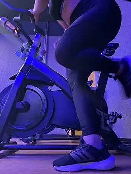 Anavalle online show from October 4, 5:00 pm