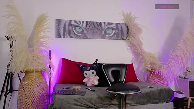 Zafira  online show from February 17, 6:14 pm