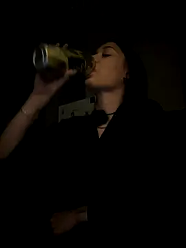 Snapshot of sweetdreams_99 chatting on November 10, 6:29 pm sweetdreams 99 online show from November 10, 6:29 pm