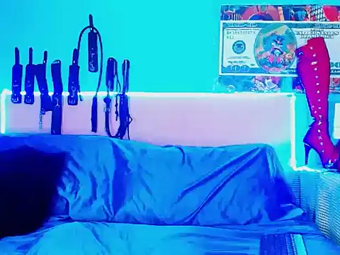 Snapshot of mylygrey chatting on February 16, 5:09 pm mylygrey online show from February 16, 5:09 pm