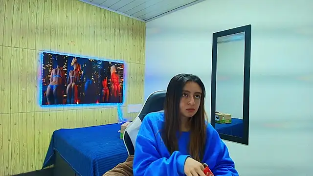 lala clark online show from January 15, 8:12 pm