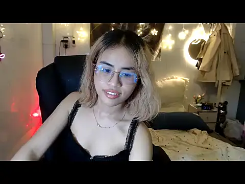 EllieYoon online show from October 16, 2:29 pm