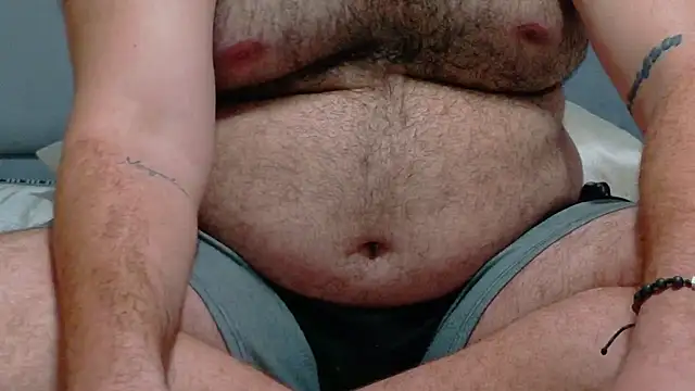 big bearr online show from November 15, 10:48 pm