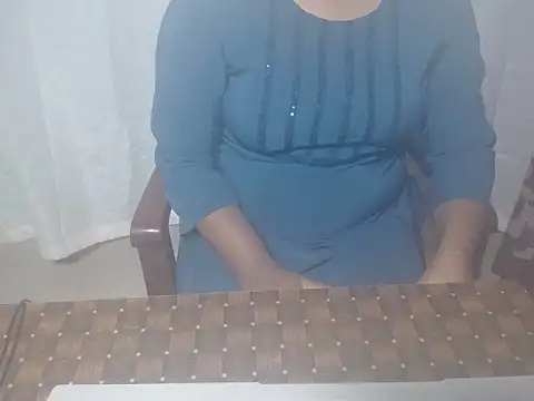 Snapshot of henakhan32 chatting on October 10, 4:55 am henakhan32 online show from October 10, 4:55 am