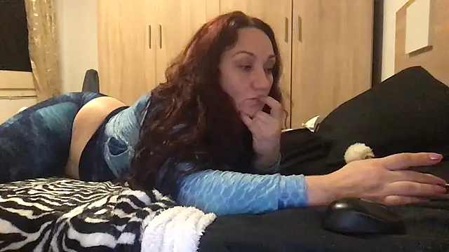 paula19800 online show from November 14, 4:17 pm