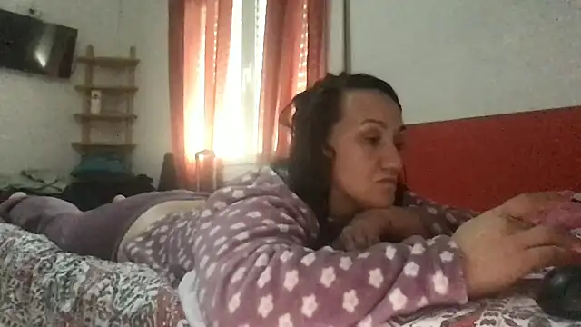 paula19800 online show from November 28, 1:36 pm