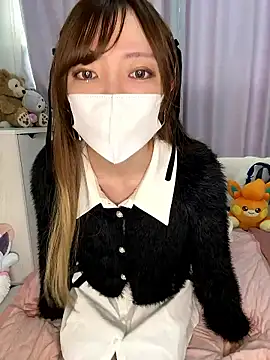 Snapshot of Moe_v_v chatting on October 12, 6:01 am Moe v v online show from October 12, 6:01 am