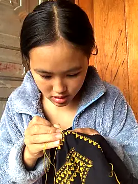 Mai lovely online show from October 28, 1:53 am