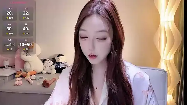 Luna--1 online show from July 23, 1:42 pm
