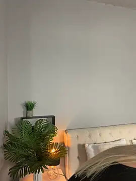 MaryDavies online show from March 20, 6:40 am