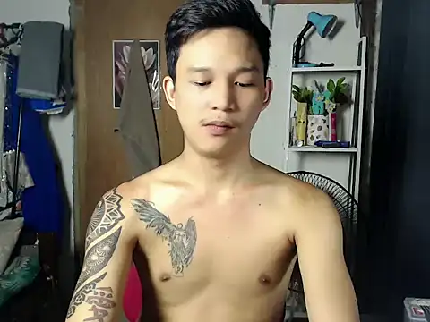 Snapshot of asianmonstercock05 chatting on May 6, 9:03 am asianmonstercock05 online show from May 6, 9:03 am