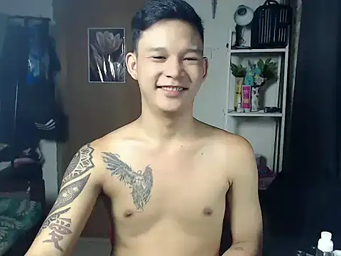 Snapshot of asianmonstercock05 chatting on May 11, 5:24 am asianmonstercock05 online show from May 11, 5:24 am