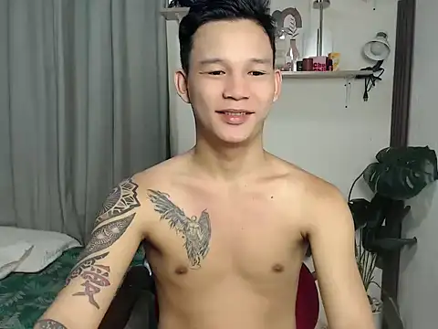 Snapshot of asianmonstercock05 chatting on May 21, 10:06 pm asianmonstercock05 online show from May 21, 10:06 pm