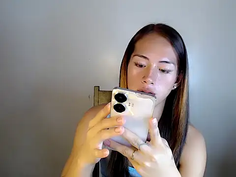 ashley bombshell online show from October 28, 8:18 am