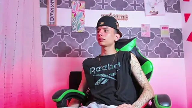 Skinny batman online show from December 19, 11:56 pm