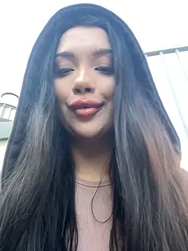 kiss Lissa online show from November 28, 9:45 am