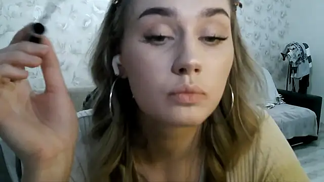 Snapshot of JerrieLoosle chatting on October 9, 3:43 pm JerrieLoosle online show from October 9, 3:43 pm