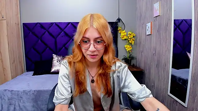 ChloeCampbell03 online show from November 4, 12:48 pm