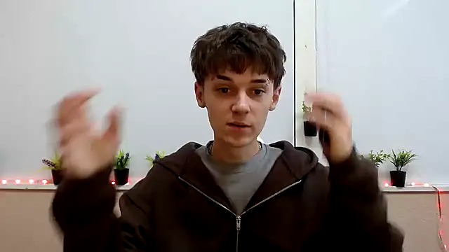 Hoot Dude  online show from November 3, 1:01 pm