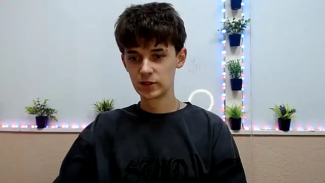 Hoot Dude  online show from November 8, 3:34 pm