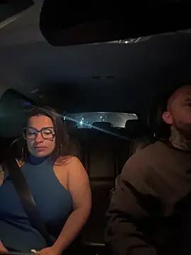 liz and thiago online show from December 22, 12:40 am