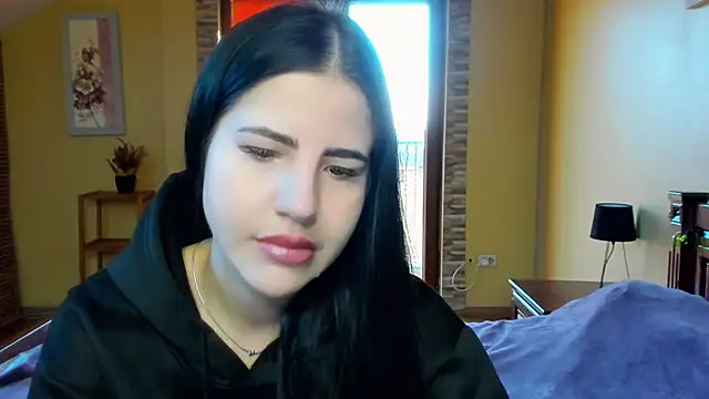 Malibu J online show from October 25, 7:05 am