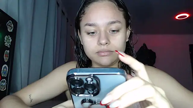 LittleCheerry69 online show from December 3, 2:48 pm