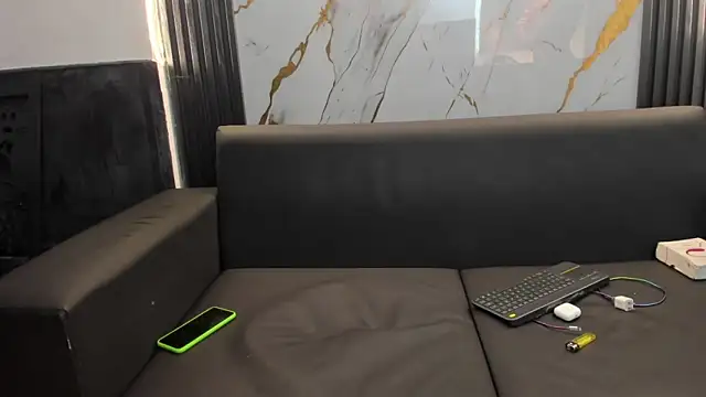 ALEX MILLER25 online show from September 25, 8:01 pm