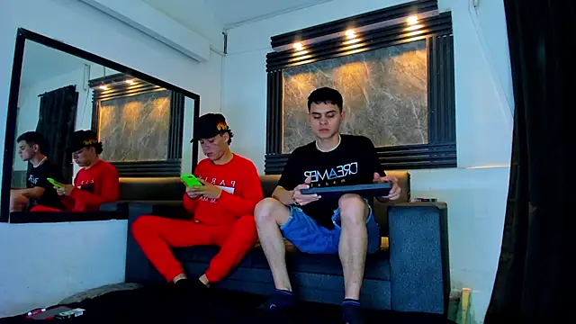 ALEX MILLER25 online show from September 28, 3:56 am