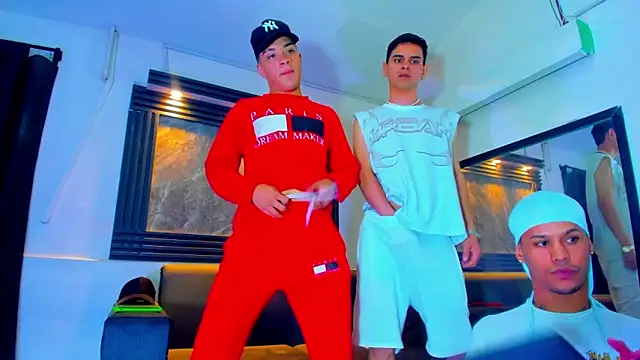 ALEX MILLER25 online show from October 5, 4:11 am