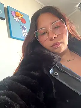 lachinita-32 online show from October 9, 7:45 pm