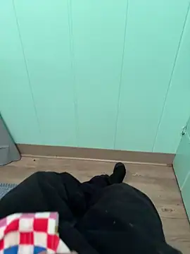 Snapshot of juanjR11 chatting on September 23, 8:34 pm juanjR11 online show from September 23, 8:34 pm