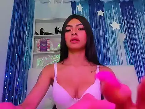 Snapshot of laylahotl chatting on October 6, 2:25 pm laylahotl online show from October 6, 2:25 pm