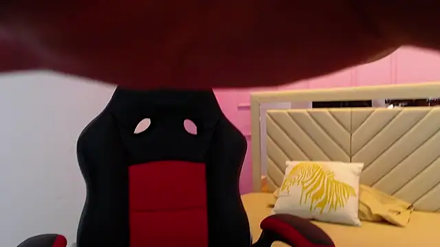 ALAHIACRUZ1 online show from October 2, 12:23 pm