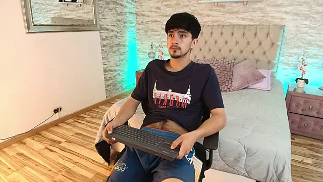 Snapshot of Axel_Draven chatting on March 6, 12:12 pm Axel Draven online show from March 6, 12:12 pm