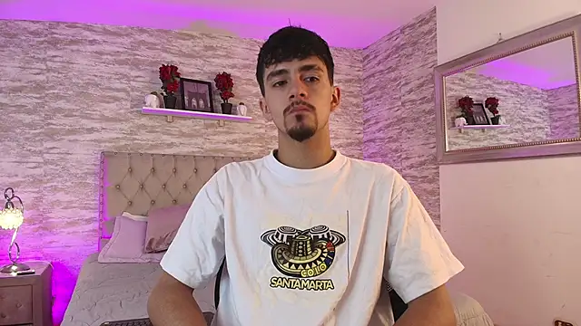 Snapshot of Axel_Draven chatting on March 24, 12:10 pm Axel Draven online show from March 24, 12:10 pm