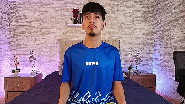 Snapshot of Axel_Draven chatting on March 28, 12:16 pm Axel Draven online show from March 28, 12:16 pm