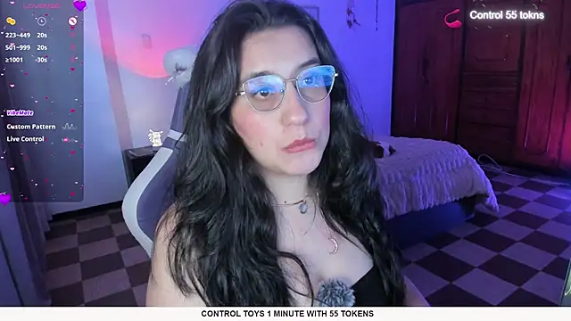 tellmemaddie online show from May 27, 9:01 pm