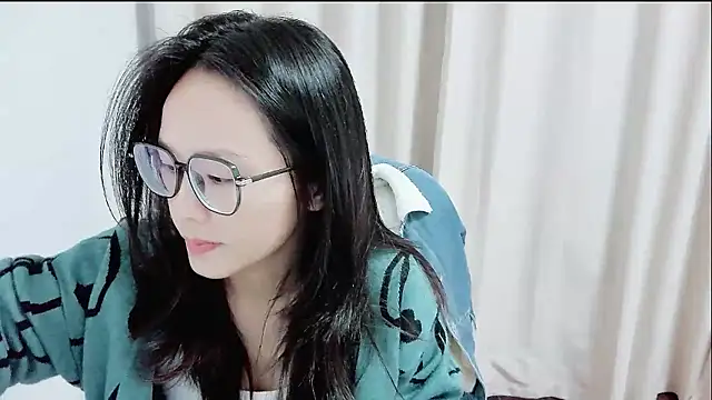 Snapshot of guai00 chatting on January 8, 1:24 pm guai00 online show from January 8, 1:24 pm