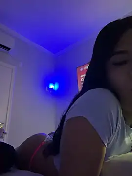 AliciaNinfetinha online show from April 5, 10:51 pm