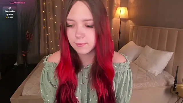 Monica  Queen online show from October 20, 5:30 am