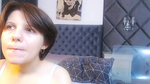 WendyChantal online show from October 22, 4:02 am