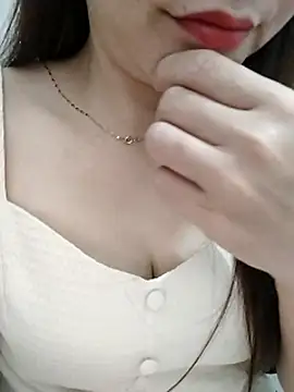 Snapshot of Girl_Shy2000 chatting on October 8, 12:36 pm Girl Shy2000 online show from October 8, 12:36 pm