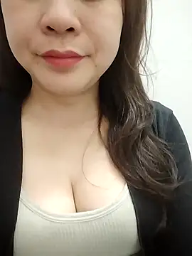 Snapshot of Girl_Shy2000 chatting on March 5, 10:17 pm Girl Shy2000 online show from March 5, 10:17 pm