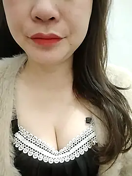 Snapshot of Girl_Shy2000 chatting on March 10, 10:37 pm Girl Shy2000 online show from March 10, 10:37 pm