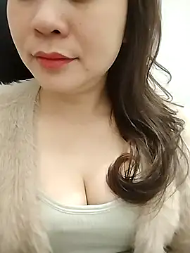 Snapshot of Girl_Shy2000 chatting on March 11, 11:38 am Girl Shy2000 online show from March 11, 11:38 am