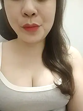 Snapshot of Girl_Shy2000 chatting on March 20, 12:10 pm Girl Shy2000 online show from March 20, 12:10 pm