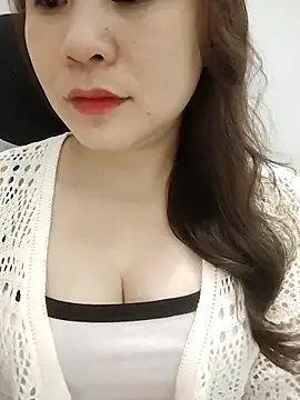 Snapshot of Girl_Shy2000 chatting on March 28, 11:21 am Girl Shy2000 online show from March 28, 11:21 am